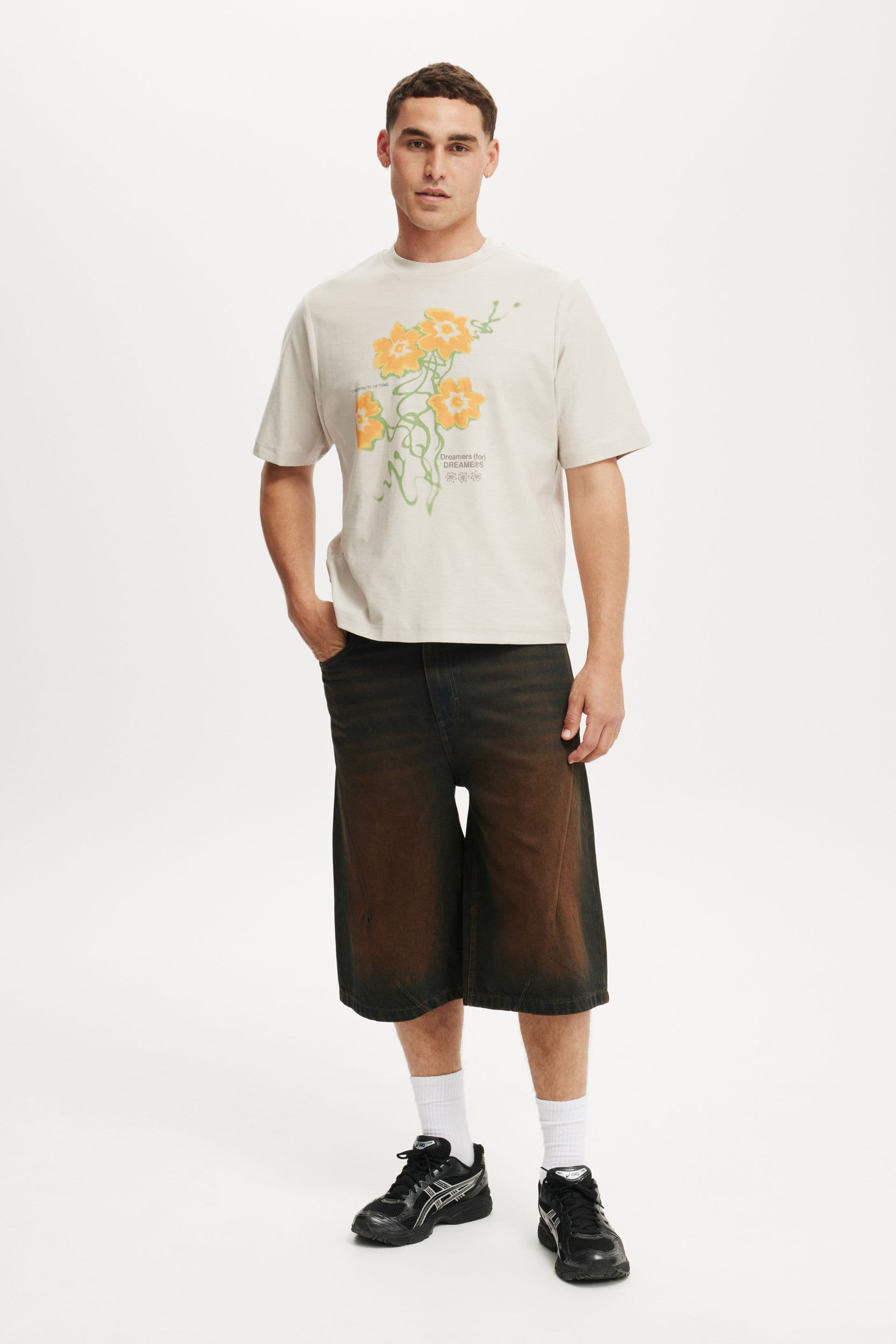 Cotton On Men - Cropped Fit Graphic T-Shirt - Sand dune/dreams - alternate view